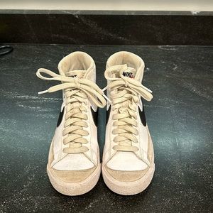 Nike Blazers size 3.5 kids